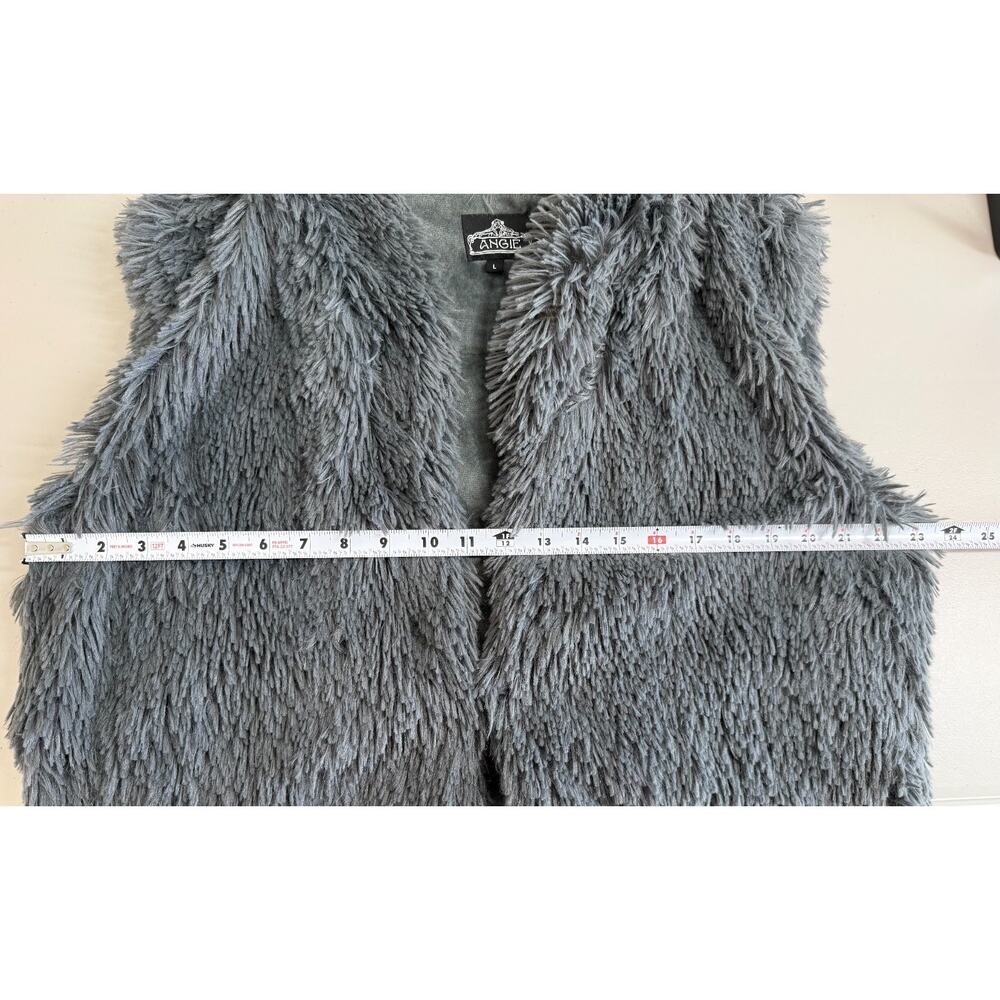 Angie Faux Fur Shaggy Vest Womens Size Large Pockets Gray Lined Soft - Picture 8 of 13